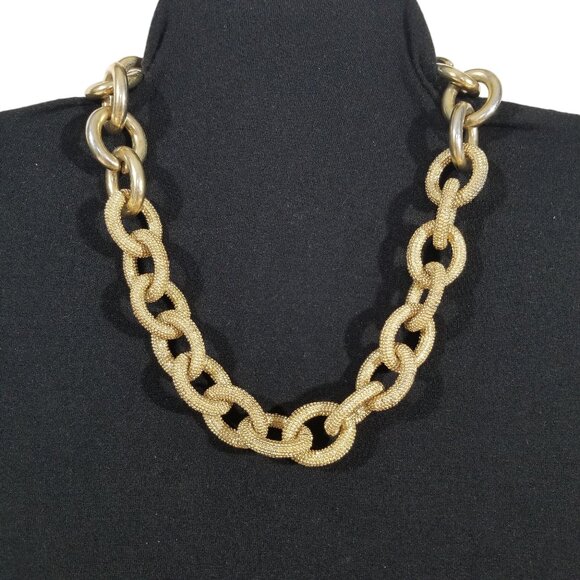 Banana Republic Gold Chain Choker with Unusual Finish - Picture 1 of 8